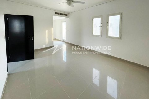 5 dormitorios Villa en Abu Dhabi, UAE No. 3813 8