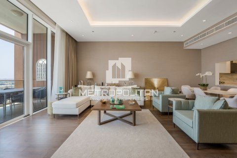 3 bedrooms Apartment in Tiara Residences, UAE No. 8142 8