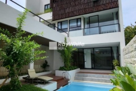 3 bedrooms Villa in Jimbaran, Indonesia No. 23056 16