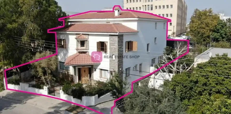 6 bedrooms House in Aglantzia, Cyprus No. 39714