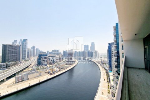 3 bedrooms Apartment in Business Bay, UAE No. 9108 1