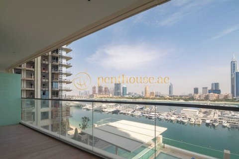 Квартира с 2 спальнями в EMAAR Beachfront, ОАЭ №9170 15