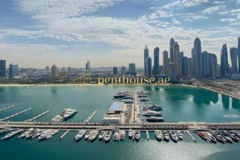 Квартира с 2 спальнями в EMAAR Beachfront, ОАЭ №9170 1