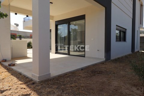 4+1 Villa en Dosemealti, Turkey No. 16051 13