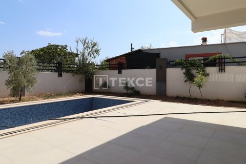 4+1 Villa in Dosemealti, Turkey No. 16051 21