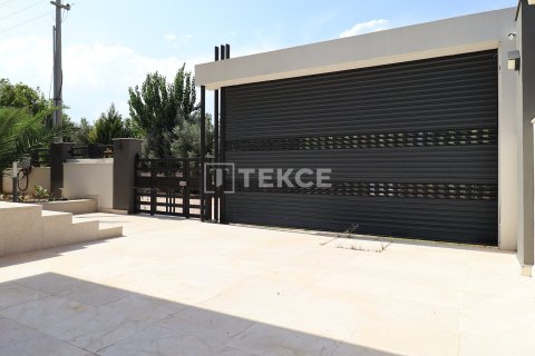 4+1 Villa in Dosemealti, Turkey No. 16051 30