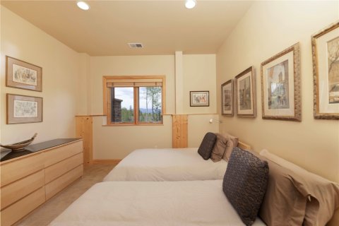 3 bedrooms House in Silverthorne, USA No. 62226 24