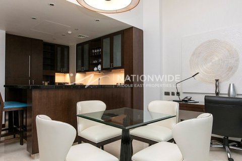 2 dormitorios Apartment en Abu Dhabi, UAE No. 4175 2