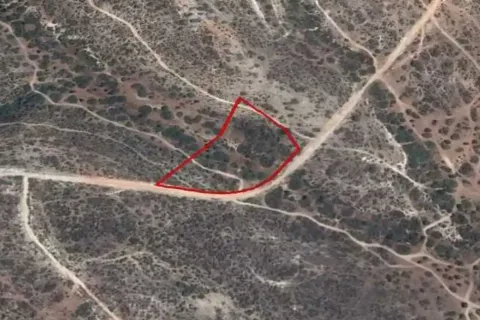 9768m² Land en Pissouri, Cyprus No. 41646 1