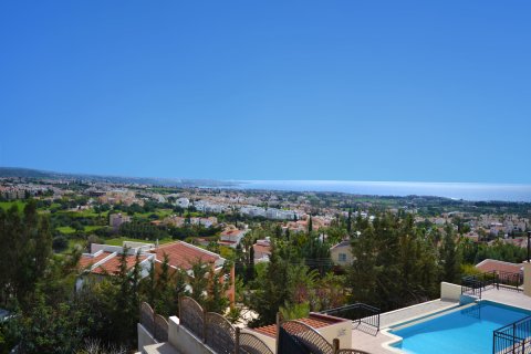 4 bedrooms Villa in Paphos, Cyprus No. 38103 3