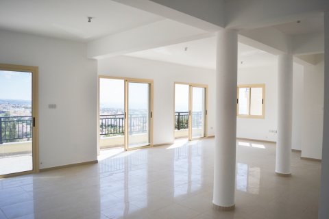 4 bedrooms Villa in Paphos, Cyprus No. 38103 7