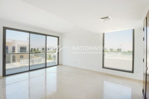 4 dormitorios Villa en  Yas Island, UAE No. 4304 10