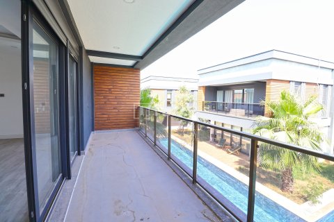 4+1 Villa à Dosemealti, Turkey No. 91012 16