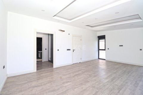 4+1 Villa à Dosemealti, Turkey No. 91012 22