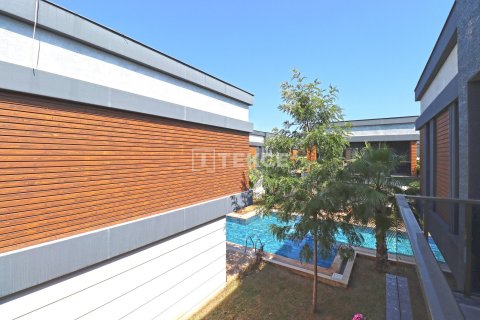 4+1 Villa à Dosemealti, Turkey No. 91012 8