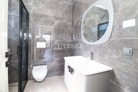 4+1 Villa à Dosemealti, Turkey No. 91012 25