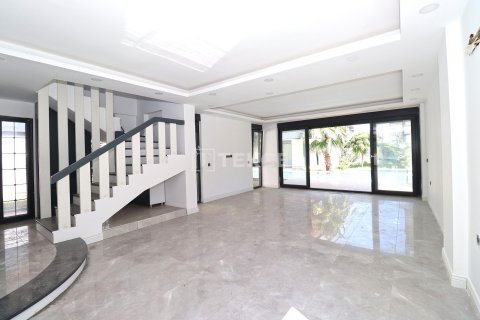 4+1 Villa à Dosemealti, Turkey No. 91012 11