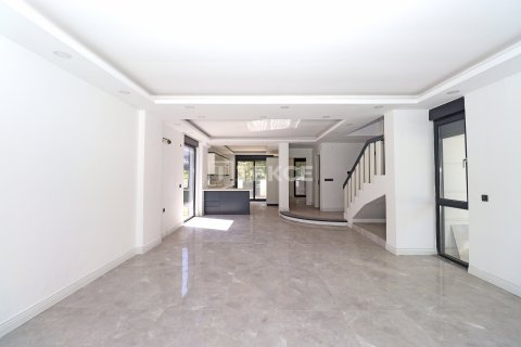 4+1 Villa à Dosemealti, Turkey No. 91012 13