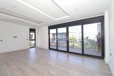 4+1 Villa à Dosemealti, Turkey No. 91012 23