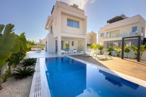 4 bedrooms Villa in Ayia Napa, Cyprus No. 30275 1