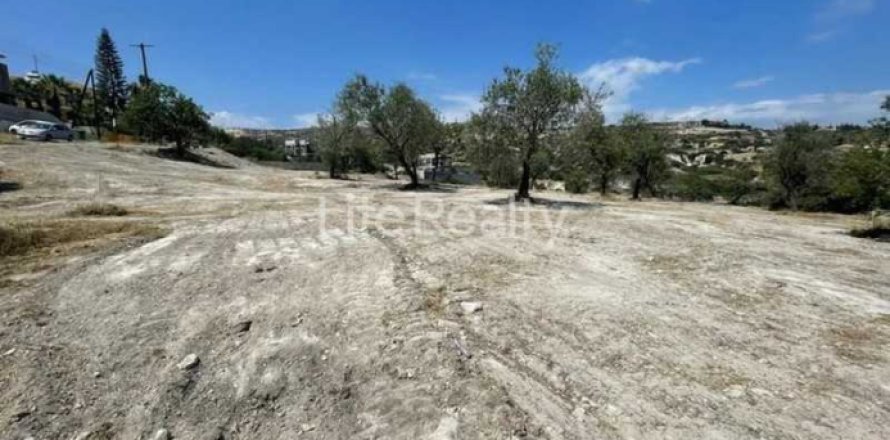 1875m² Land en Agios Tychonas, Cyprus No. 74257