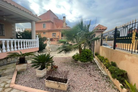 4 bedrooms Villa in Torrevieja, Spain No. 25579 25