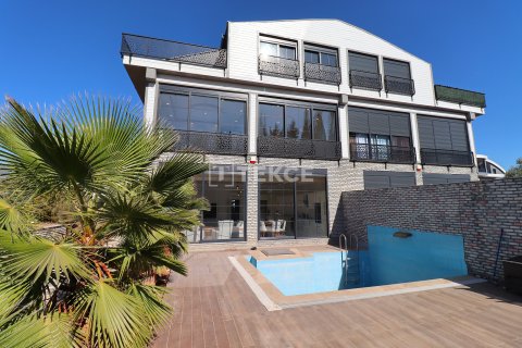 6+1 Villa en Dosemealti, Turkey No. 72143 12