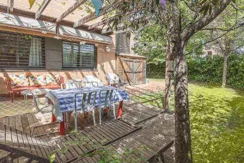 2 bedrooms Apartment in Madrid, Spain No. 26682 2