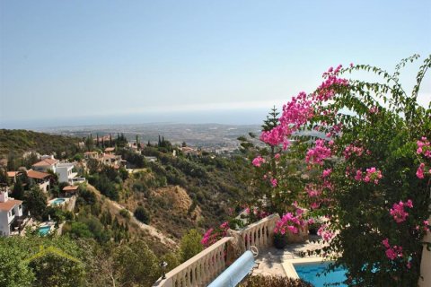 3 bedrooms Villa in Tala, Cyprus No. 39125 11