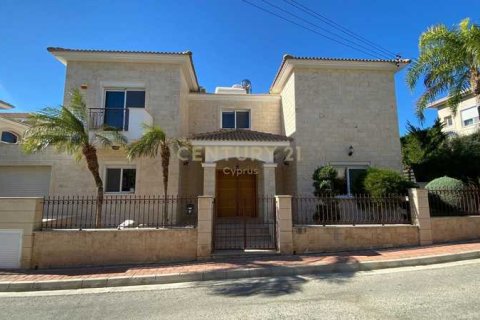 3 bedrooms Villa in Agios Tychonas, Cyprus No. 73347 1