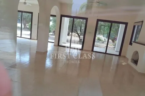 3 bedrooms House in Kouklia, Cyprus No. 30706 8