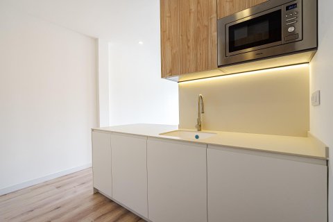 2 dormitorios Apartment en Madrid, Spain No. 26609 14