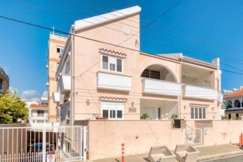 7 dormitorios House en Larnaca, Cyprus No. 72807 3