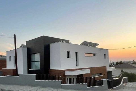 5 bedrooms House in Germasogeia, Cyprus No. 39527 9