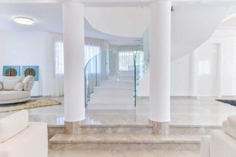 5 bedrooms House in Agios Tychonas, Cyprus No. 77313 6