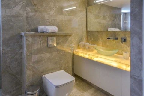5 bedrooms House in Agios Tychonas, Cyprus No. 77313 16