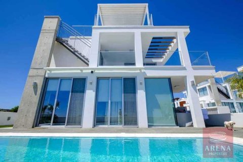 4 bedrooms Villa in Protaras, Cyprus No. 28937 3