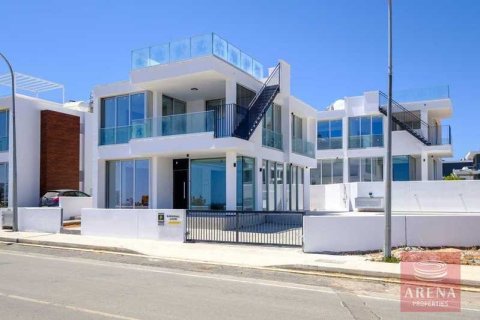 4 bedrooms Villa in Protaras, Cyprus No. 28937 6