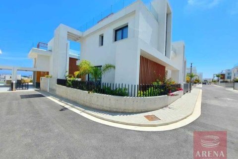 3 bedrooms Villa in Protaras, Cyprus No. 28936 3