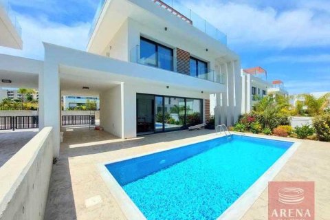 3 bedrooms Villa in Protaras, Cyprus No. 28936 1