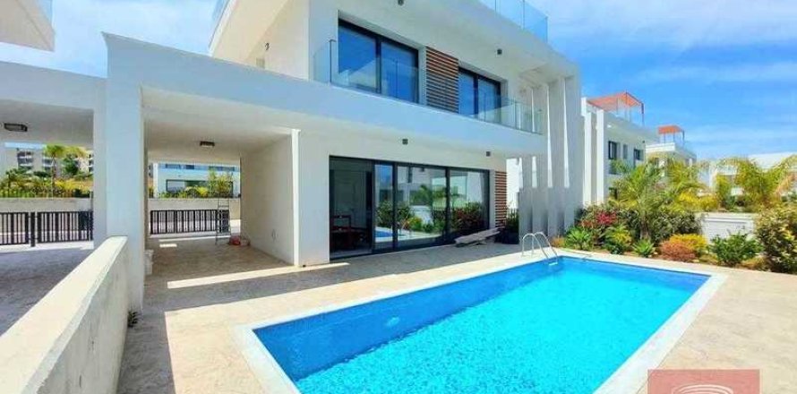 3 bedrooms Villa in Protaras, Cyprus No. 28936