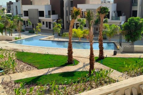 4 bedrooms Villa in 6 October Compounds, Egypt No. 39066 2