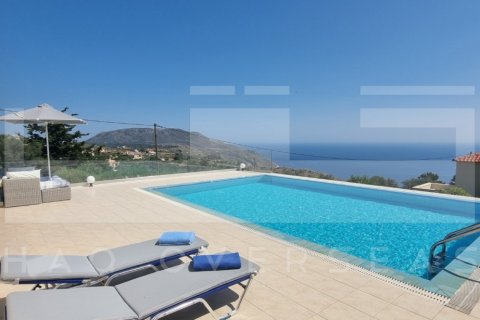 3 bedrooms Villa in Crete, Greece No. 24400 2