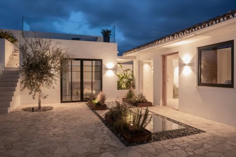 5 chambres Villa à Nueva Andalucia, Spain No. 27132 20