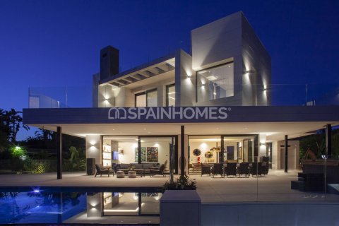 7 bedrooms Villa in Marbella, Spain No. 26397 21