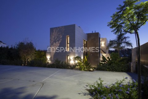 7 bedrooms Villa in Marbella, Spain No. 26397 24