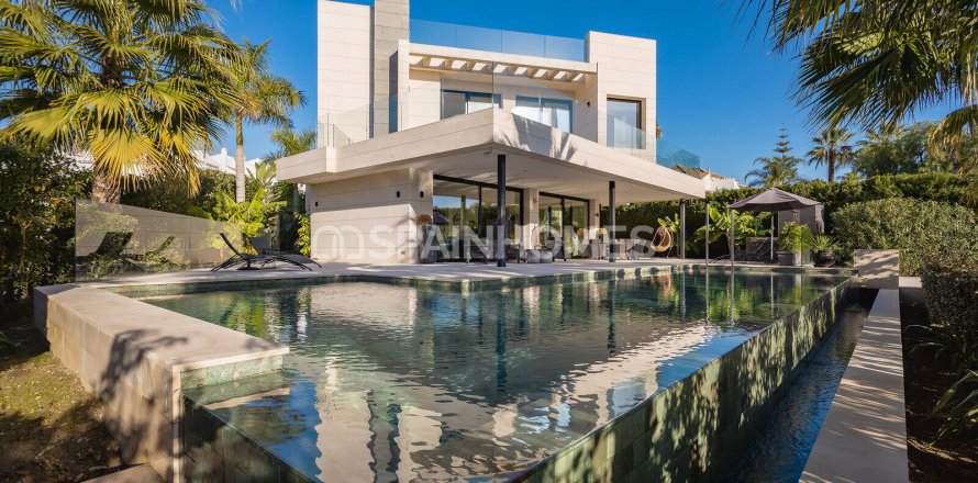 7 chambres Villa à Marbella, Spain No. 26397