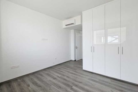 4 bedrooms Apartment in Larnaca, Cyprus No. 34096 9