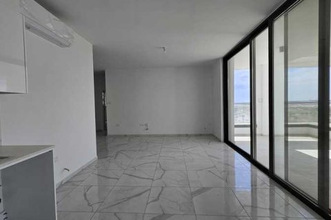 4 bedrooms Apartment in Larnaca, Cyprus No. 34096 5