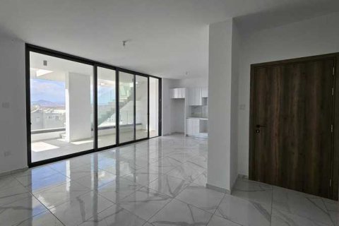 4 bedrooms Apartment in Larnaca, Cyprus No. 34096 3